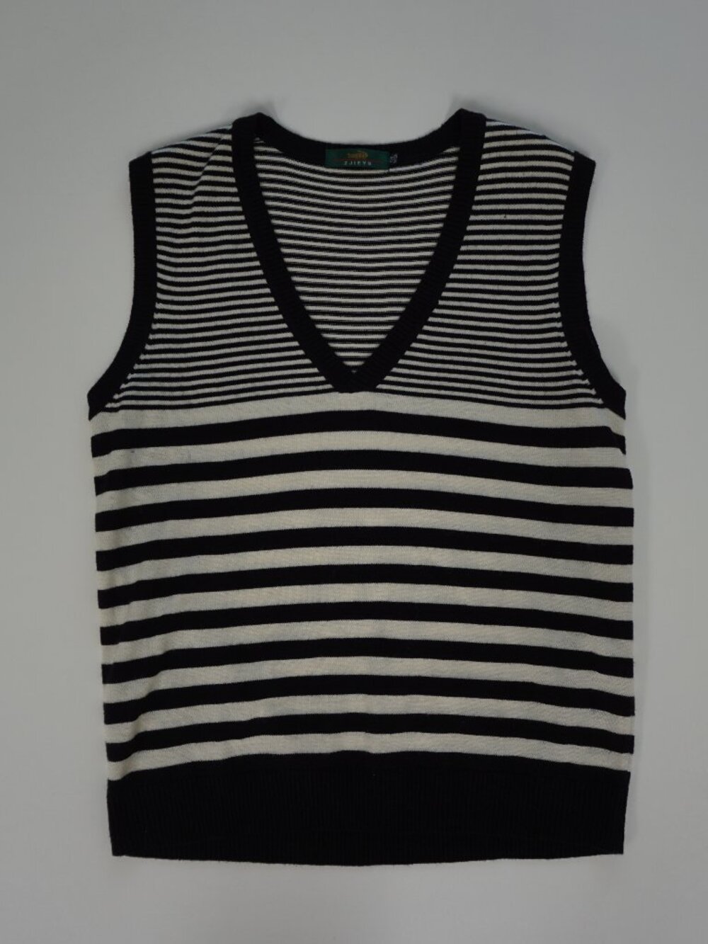 Striped Black & White V-Neck Knit Sweater Vest 120